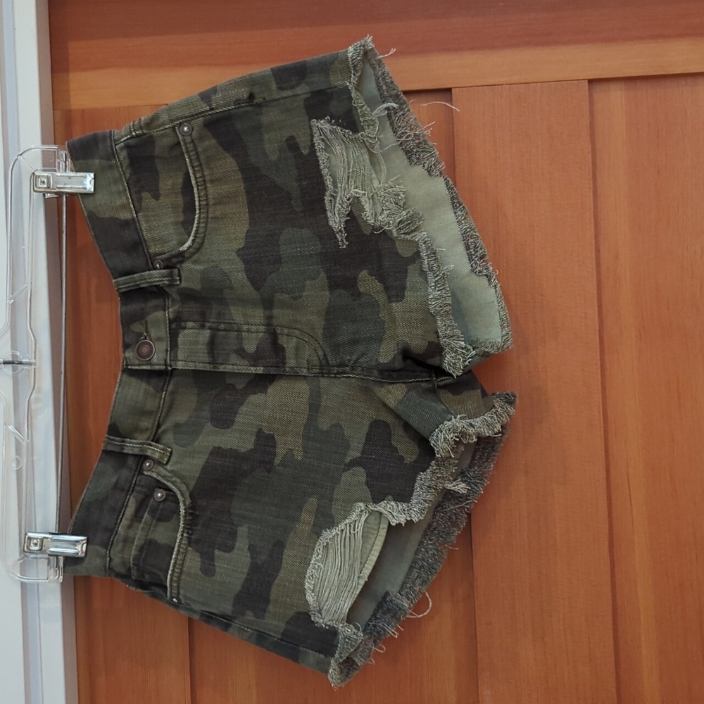 NWOT We the Free camo denim shorts size 26